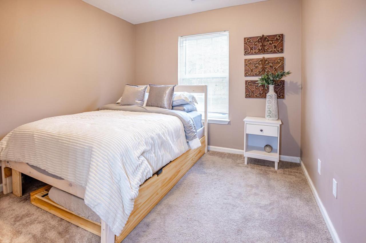 Lux - Downtown Oasis - Pool Table! Free Parking! Villa Lexington Exteriör bild